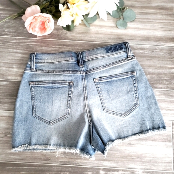 Victoria's Secret PINK Denim Shorts | Size 6 - Picture 2 of 5